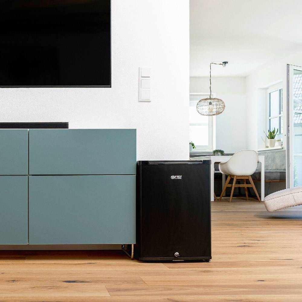 TZS First Austria Minikühlschrank 40L Minibar Getränkekühlschrank Hotel Kühlschrank + Schloss LED Letzter Tag