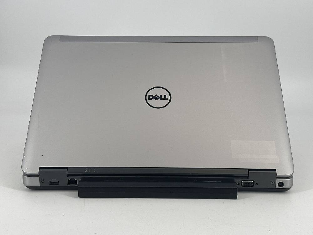 Recover IT GmbH Dell Latitude E6540 Win 11 Pro 15,6" HD8790M i7-4810MQ @2,80 GHz 16GB 512GB SSD Im Verkauf