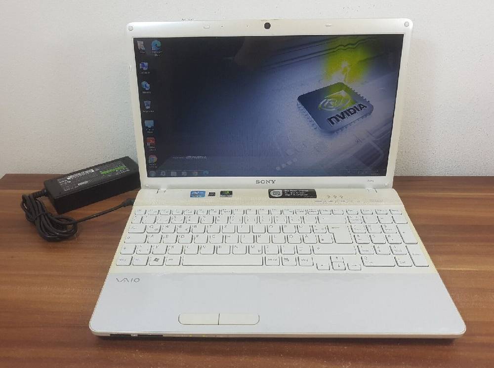 Bitte-Kaufe-Mich 15,6" Gaming Sony Intel i3 2,3GHz 6GB/500GB nVidia GeForce 410M HDMI Webcam uvm