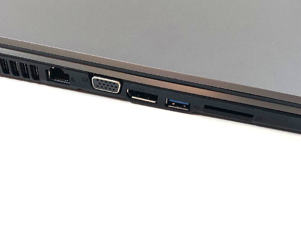 TradeMarket Fujitsu Lifebook E756 Laptop Intel i7-6600U, 16GB DDR4 RAM, 512GB SSD, Win10 #1 Blitzverkäufe