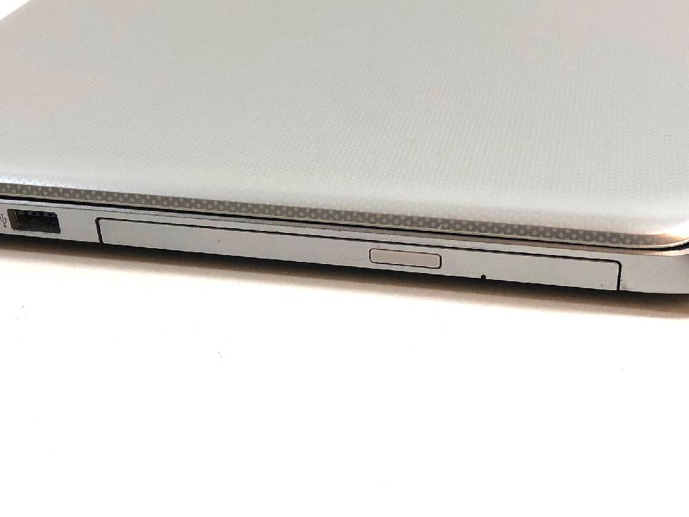 TradeMarket HP Pavilion Laptop AMD A10 CPU 8GB RAM 256GB SSD Radeon HD Grafik HDMI USB3.0 Rabatt