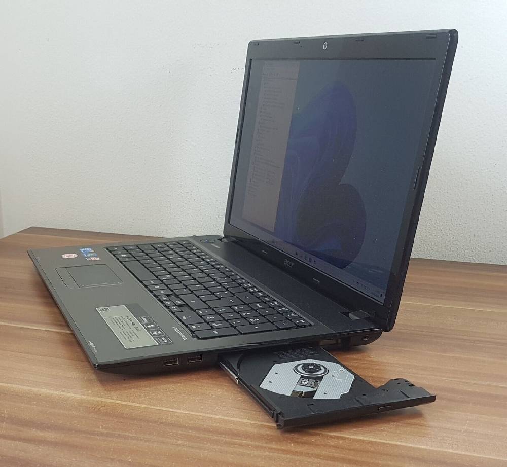 Bitte-Kaufe-Mich 17" Gaming Acer Aspire 7741G 2x2,53GHz 8GB/256GB SSD HDMI Radeon HD 5470 Win11 Bestseller