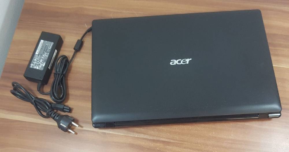 Bitte-Kaufe-Mich 17" Gaming Acer Aspire 7741G 2x2,53GHz 8GB/256GB SSD HDMI Radeon HD 5470 Win11 Bestseller