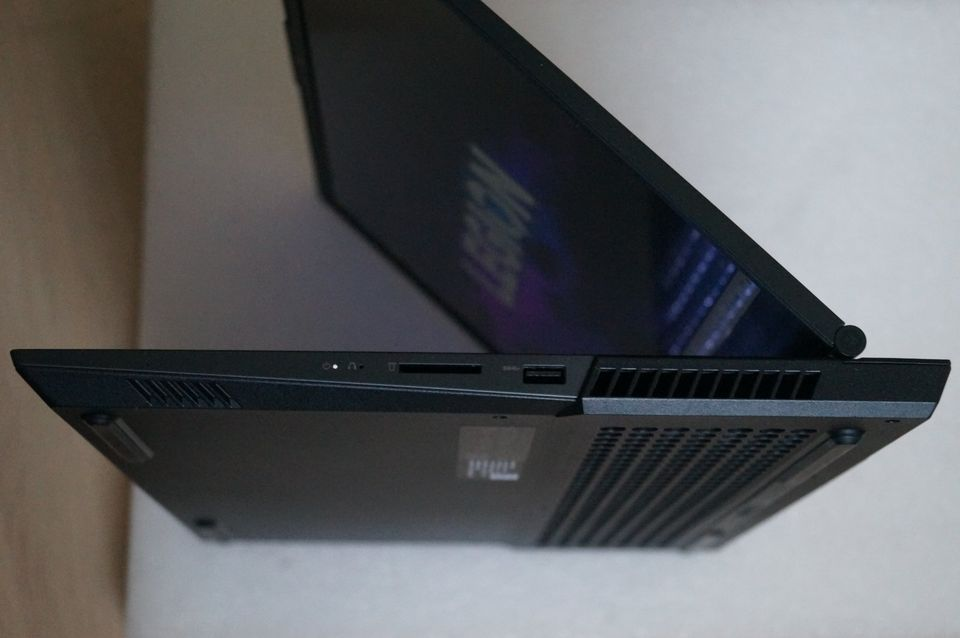 notebook_store_kiel 17,3" LENOVO Legion Gaming Notebook AMD Ryzen 7 / NVIDIA RTX 2060 / SSD / WIN11 Fabrikverkauf