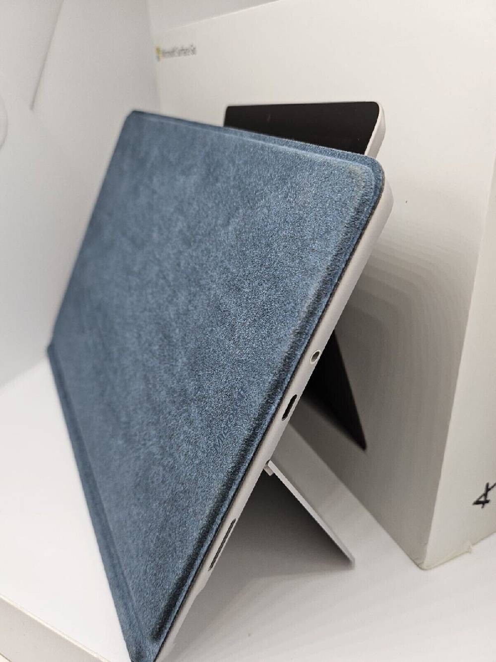 Media Kontor GmbH Microsoft Surface Go Intel Pentium 4415Y 128 GB/8GB RAM inkl. Tastatur Demoware Versandkostenfrei
