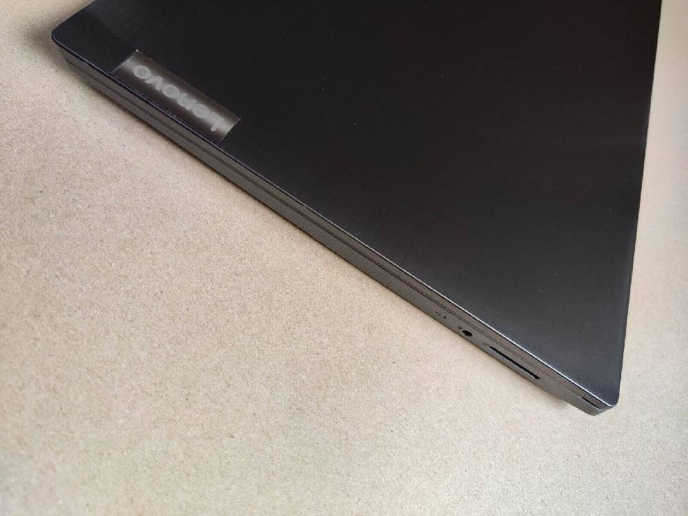 Gebraucht-land Notebook Lenovo S145-15IIL 15.6" Zoll FHD 512GB SSD 8GB RAM Intel i5 10 Gen. Win Cyber Monday