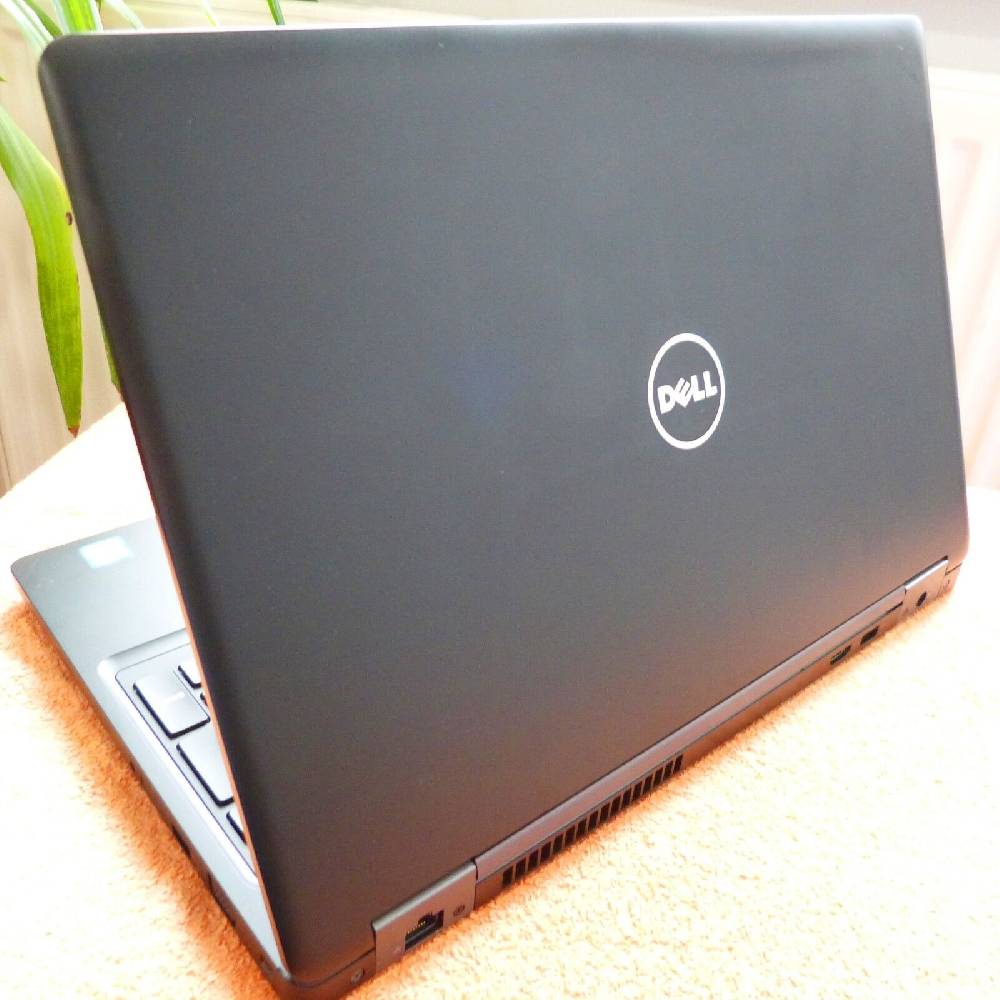 EliteTechnik Erfahrung seit 2006 Dell 3520 Workstation 15 Zoll FULLHD l SSD Windows 11 Pro l 2,90GHz i7 32GB RAM Bestseller