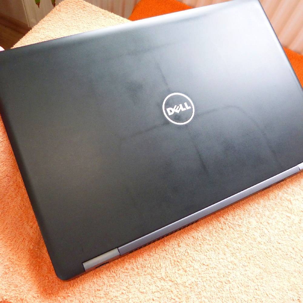 EliteTechnik Erfahrung seit 2006 Dell 3520 Workstation 15 Zoll FULLHD l SSD Windows 11 Pro l 2,90GHz i7 32GB RAM Bestseller