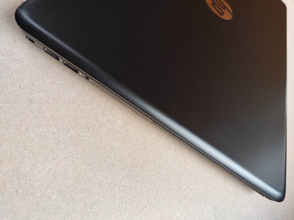 Gebraucht-land HP Pavilion 17-ab404ng Gaming Intel Core i7-8750H 16GB RAM 256GB SSD 1 TB Win Nur für heute