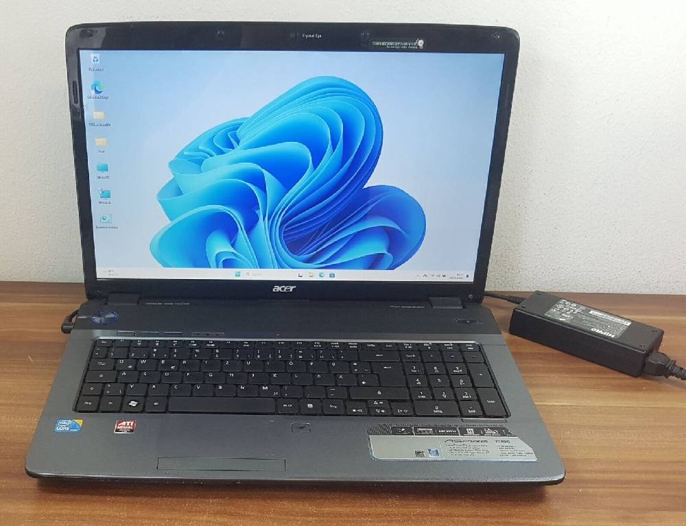Bitte-Kaufe-Mich 17,3" Gaming Acer Aspire 7740G 2x2,26GHz 4GB/256GB SSD Radeon HD 5650 Blu-Ray