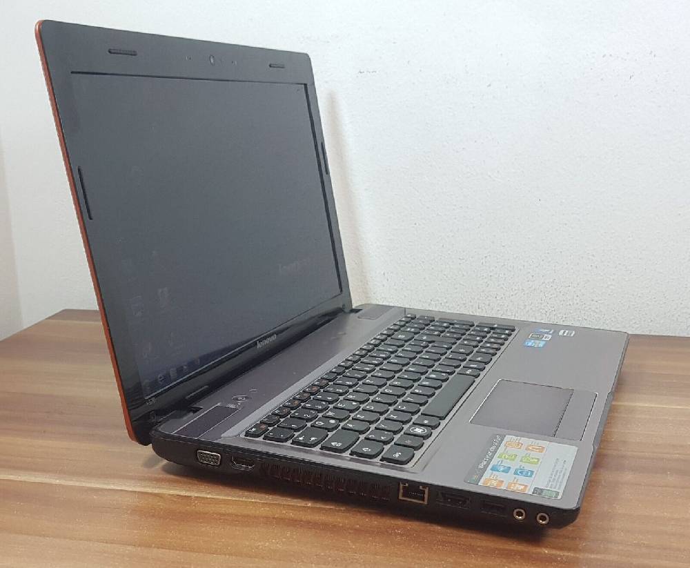 Bitte-Kaufe-Mich Gaming NVIDIA Geforce GT 555M Lenovo Ideapad Y570 i5 3,1GHz 8GB 1000GB Webcam Preisnachlass