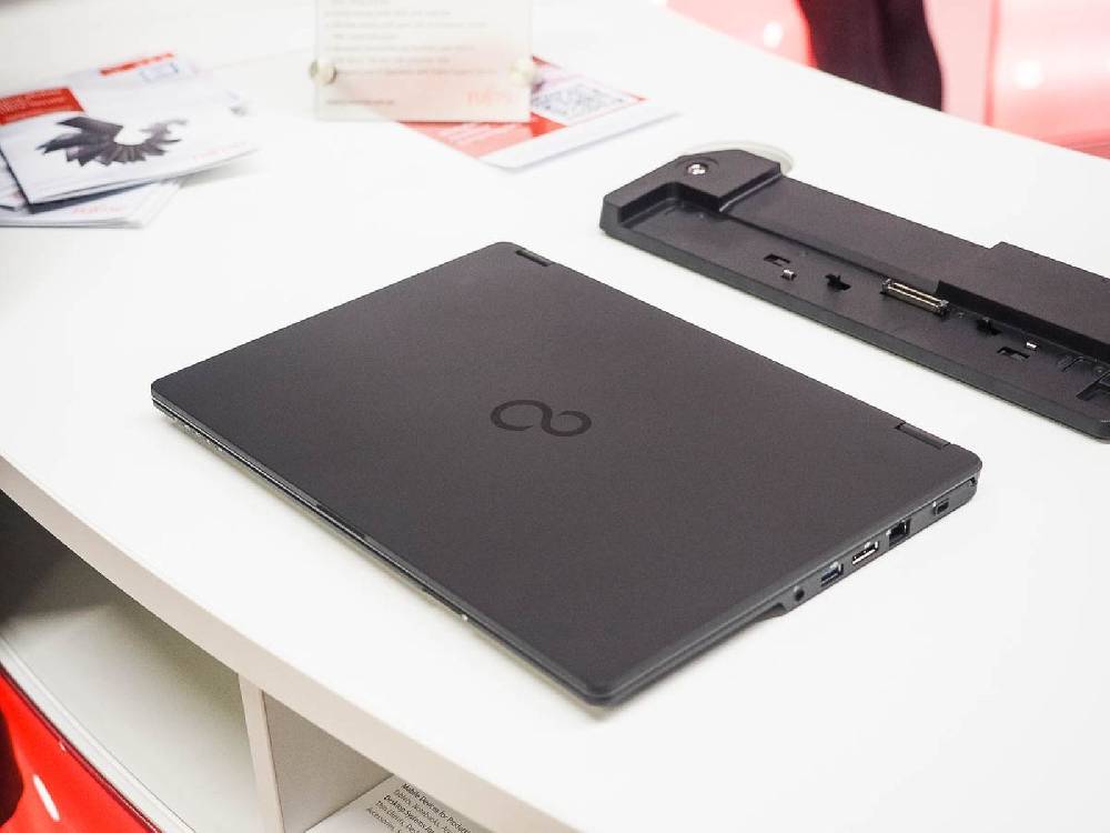 Alpha38 Fujitsu Lifebook U747 Intel i7 - 7600U bis 2 TB M.2 SSD 32 GB RAM Windows 11 Outlet