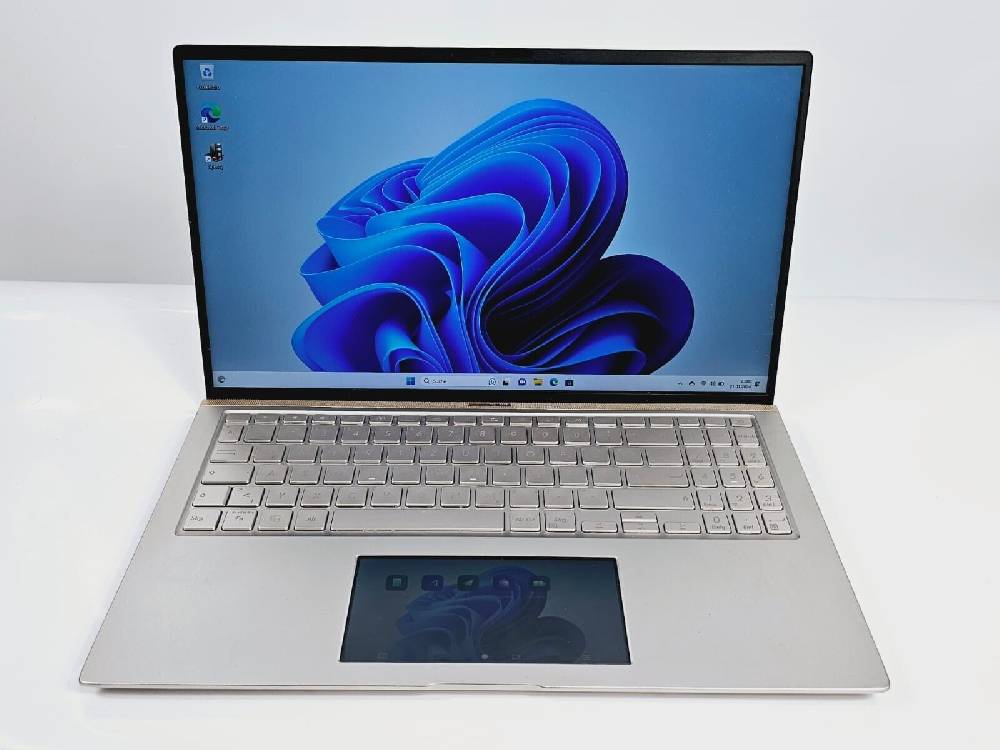 Ip-Technik ASUS ZenBook 15 UX534FTC i7 16 Gb Ram 4G Grafik 512 SSD